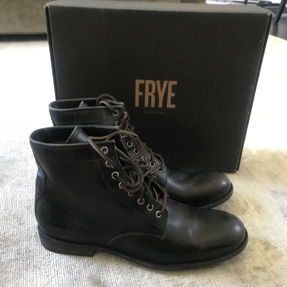 Frye Tyler lace up boot